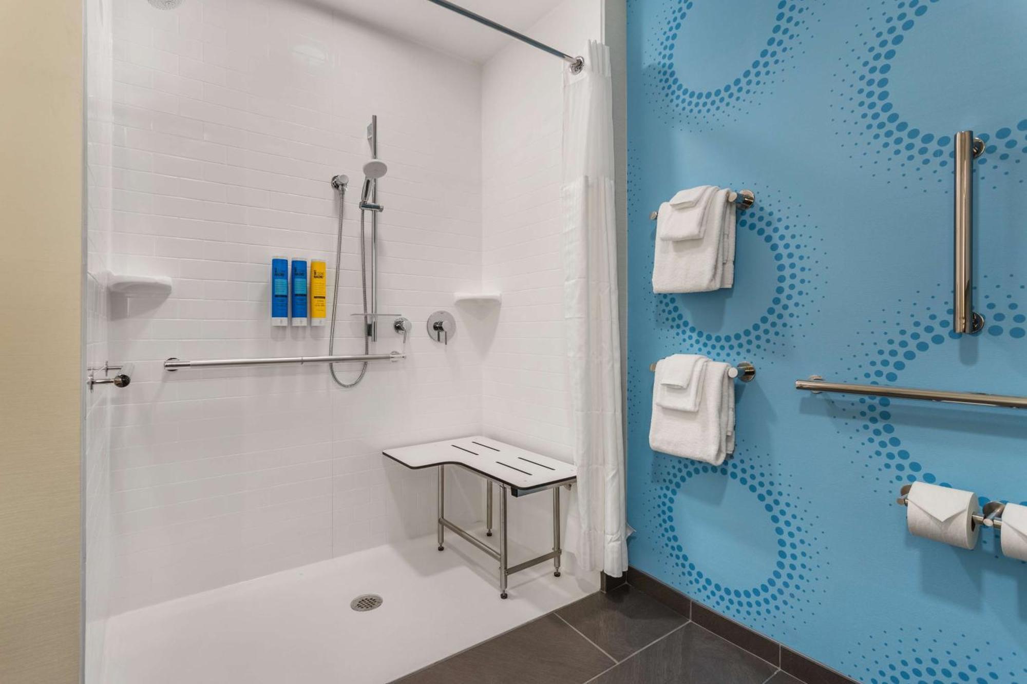 Tru By Hilton Janesville Exteriör bild